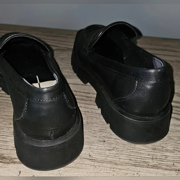 Dolce Vita Black Leather Loafers, Size 6.5 - Picture 3 of 4